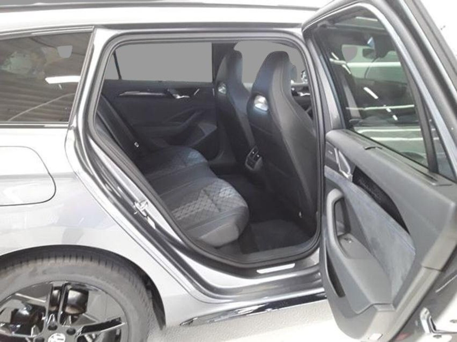 Volkswagen Passat – Bild 6