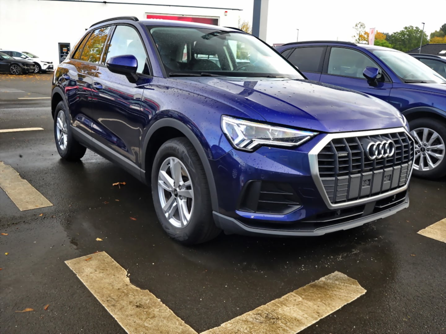 Bild über Audi Q3 40 TFSI quattro S tronic - für weitere Informationen kontaktieren Sie den Audi Partner