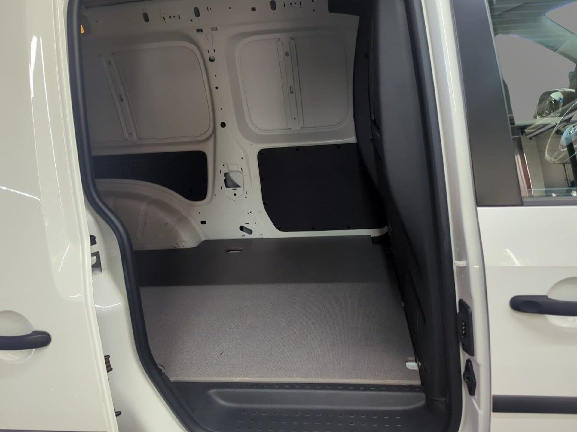 Volkswagen Caddy Maxi Kasten Basis-Modell