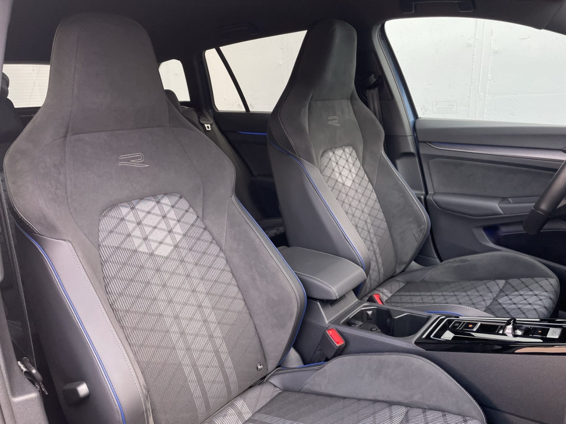 Volkswagen Golf Variant R-Line