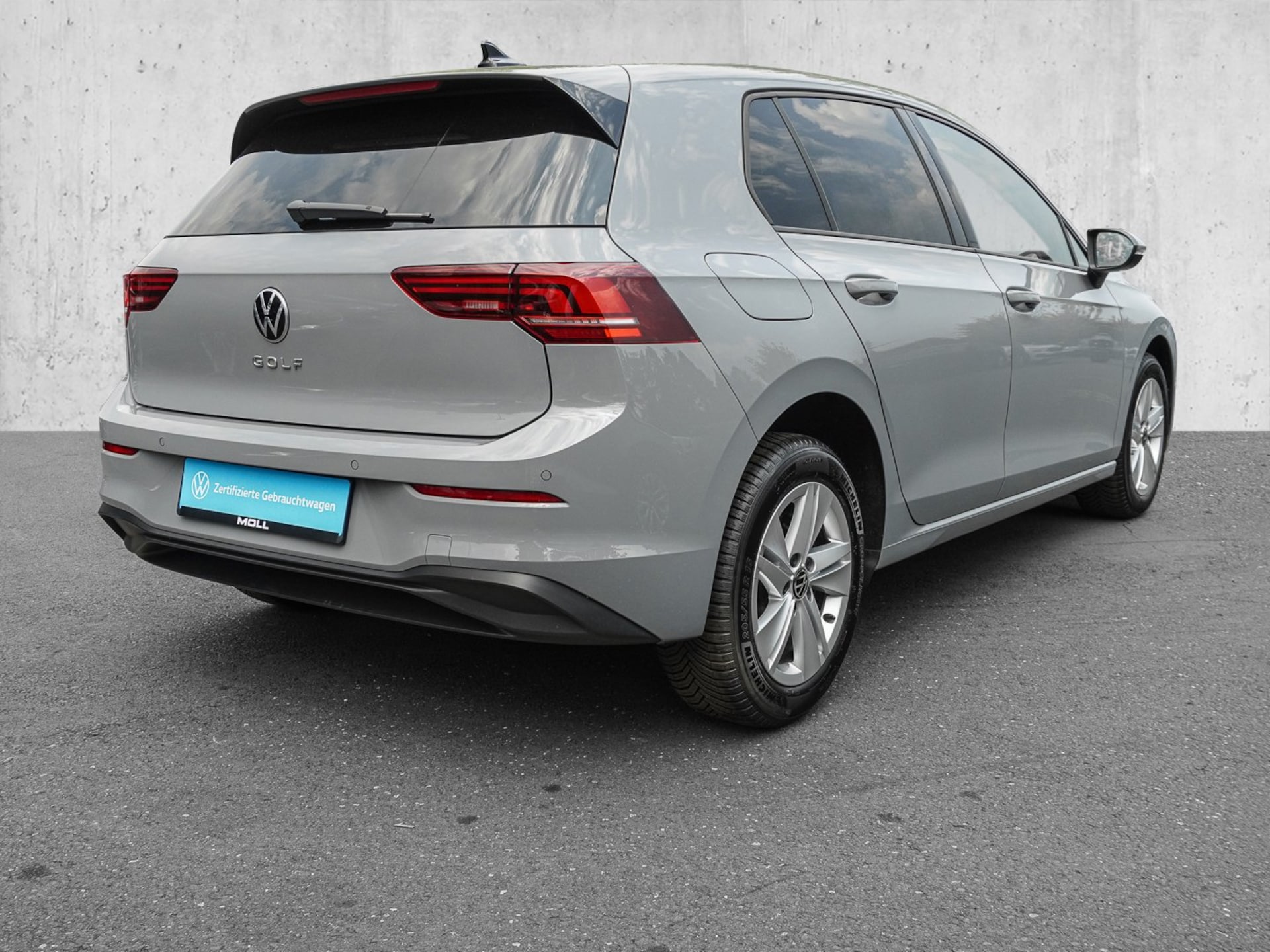 Volkswagen Golf Life