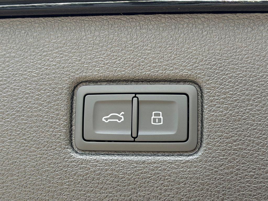 2026 Audi Q7 Premium Plus - Photo 13