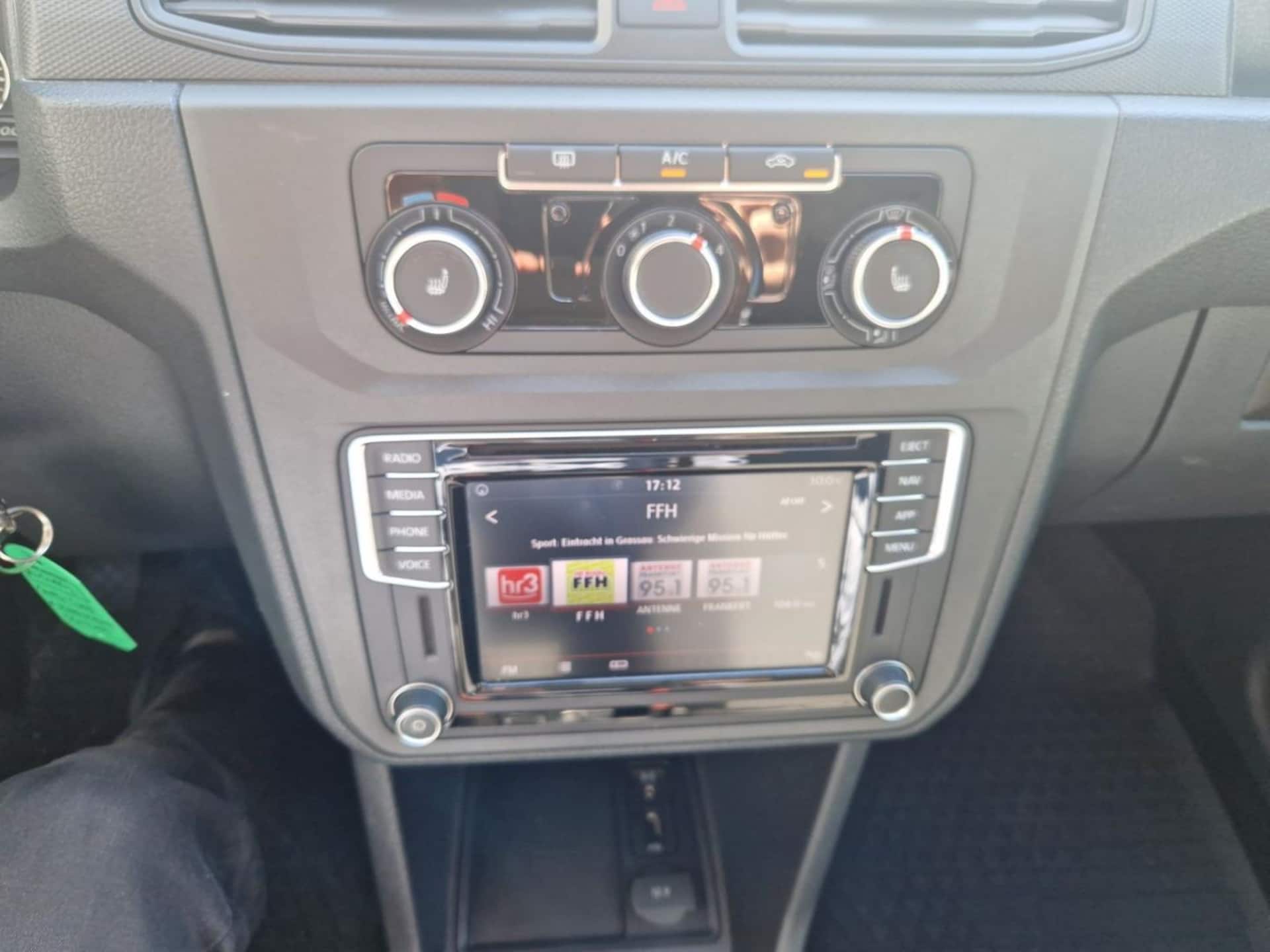 Volkswagen Caddy Kombi Basis-Modell