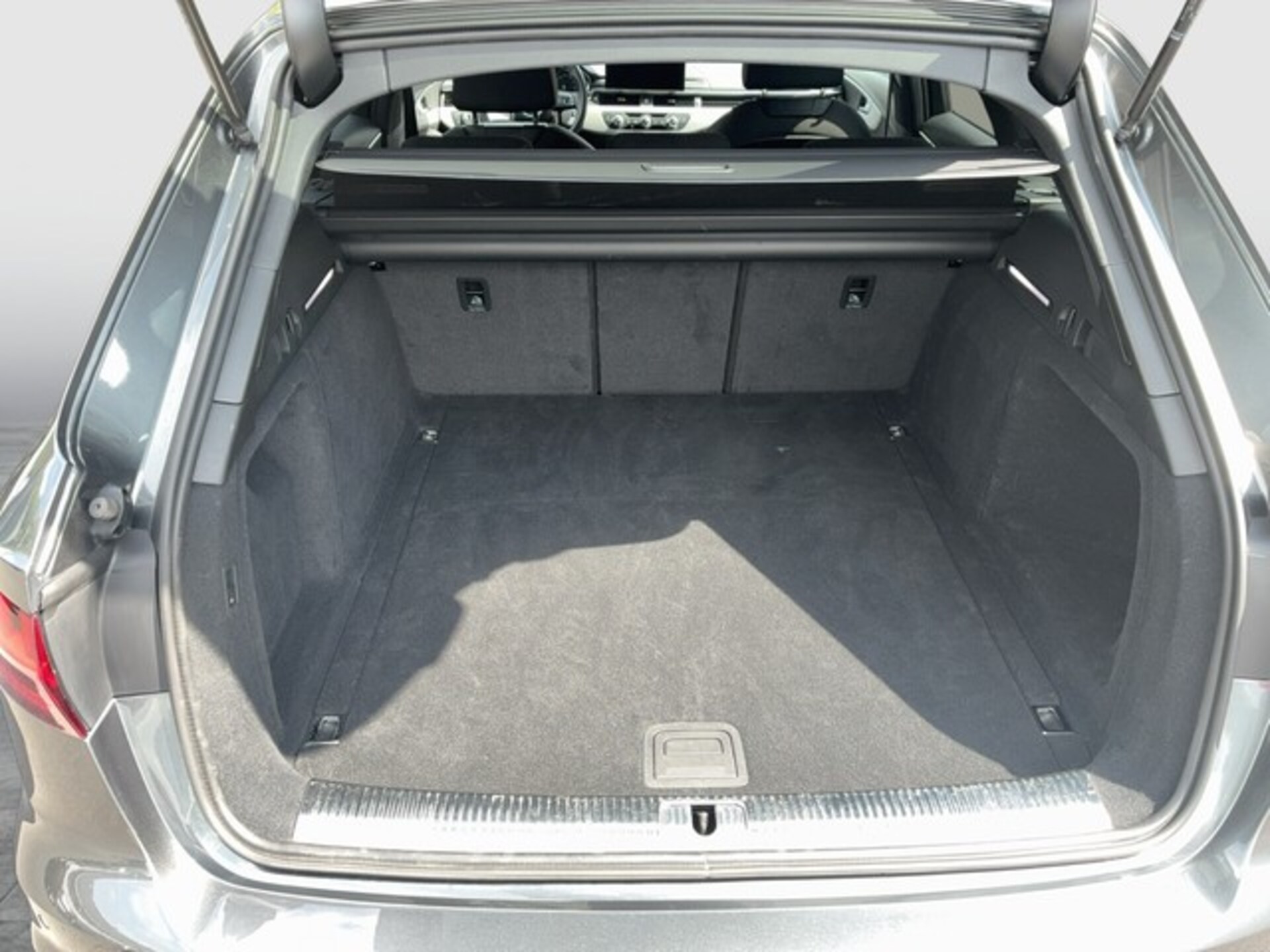 Audi A4 Avant S line