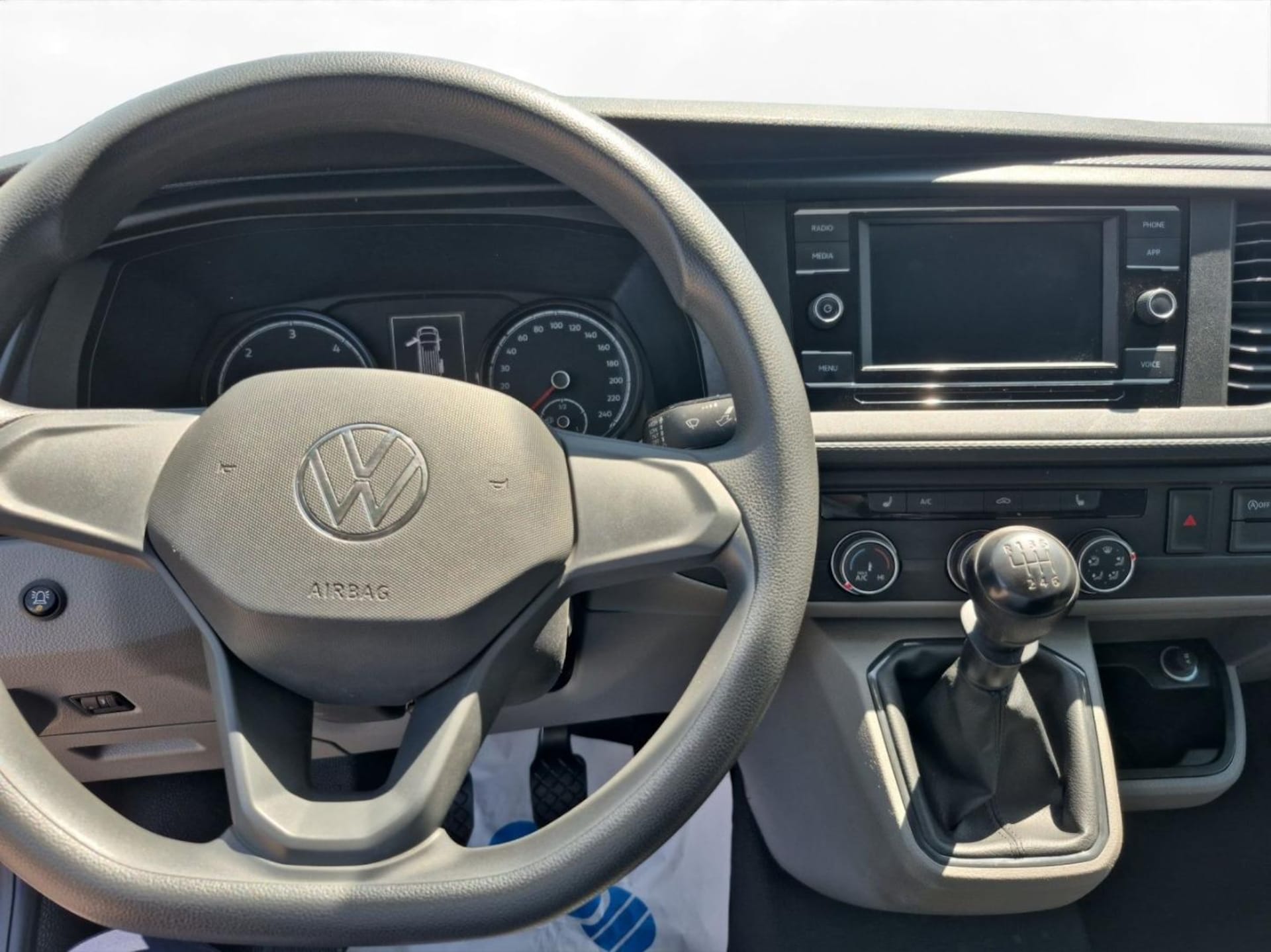 Volkswagen T6.1 Transporter Kasten langer Radstand