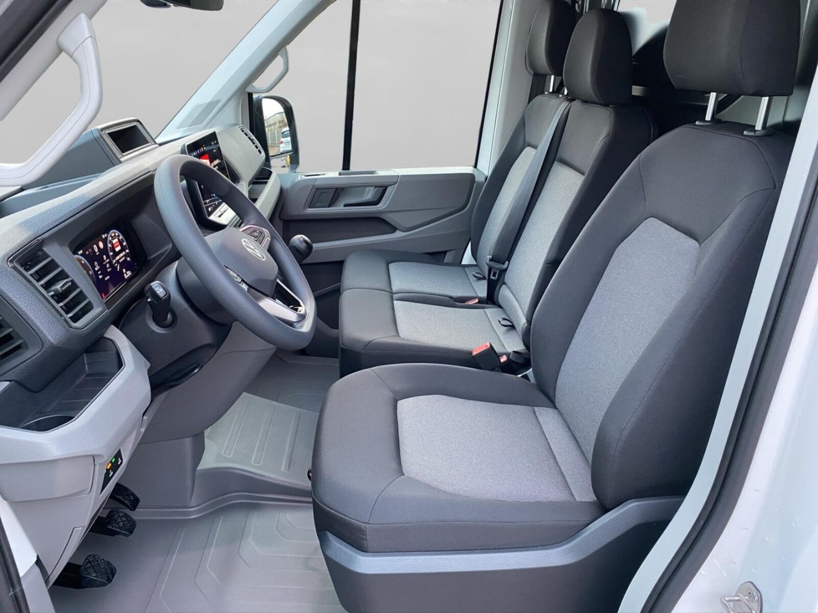 Volkswagen Crafter Kasten mittlerer Radstand – Bild 8