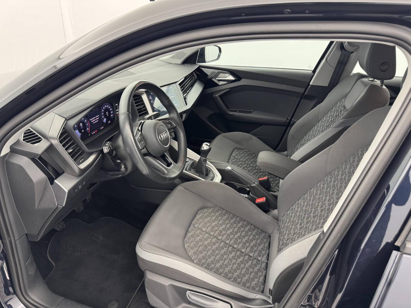 Image about Audi A1 Sportback Advanced 25 TFSI 70 kW (95 ch) 5 vitesses