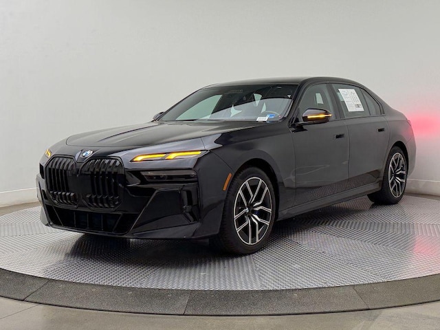 2023 BMW 760