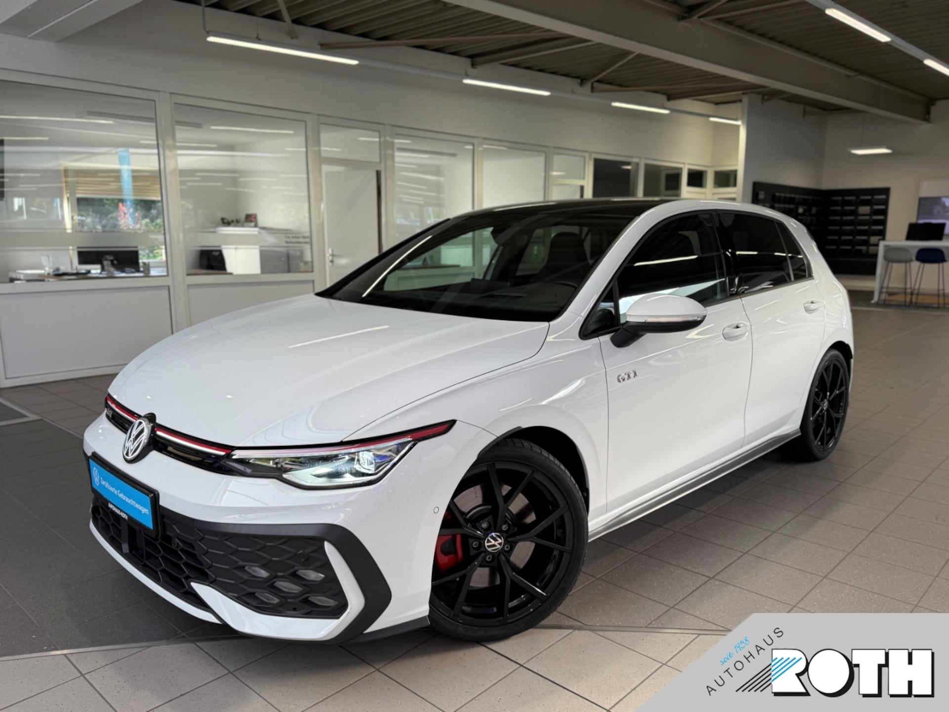 Volkswagen Golf — Volkswagen Golf GTI 2.0 TSI BUSINESS MATRIX H&K DCC APP