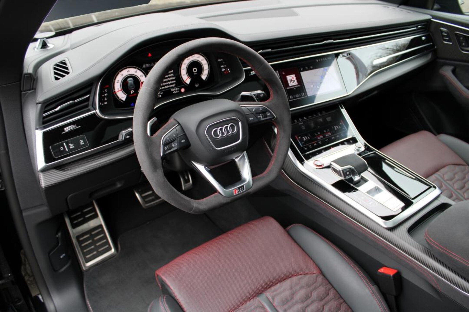 Audi RS Q8 SUV performance