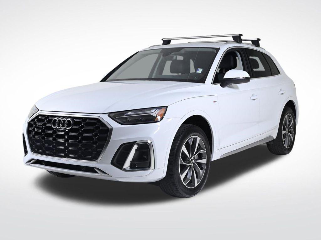 2024 Audi Q3 45 TFSI S Line Premium quattro's photo