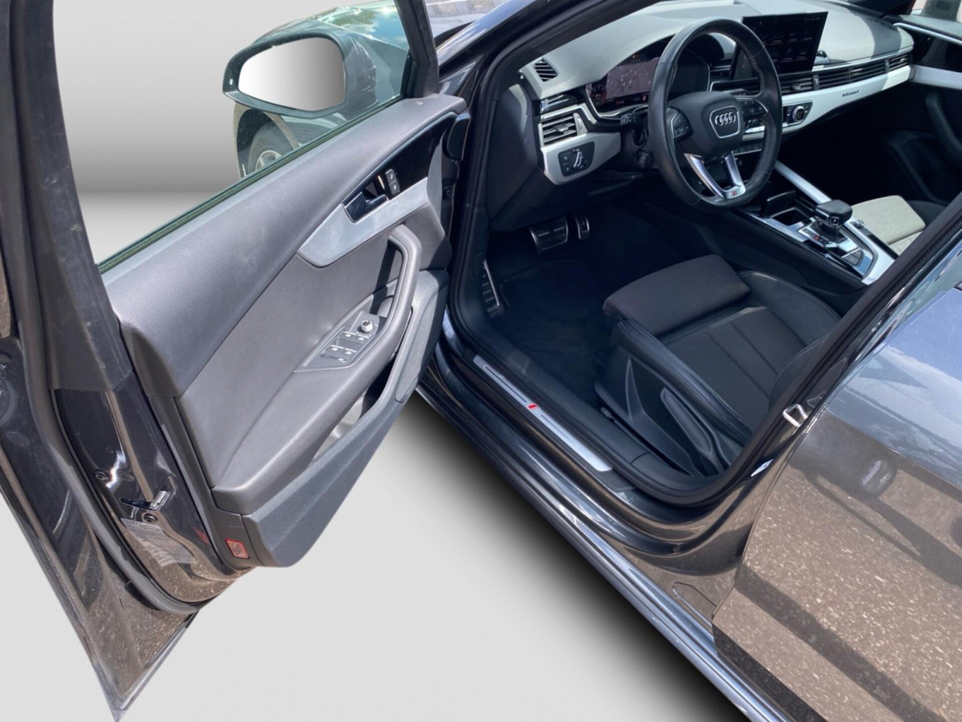 Audi A4 Avant S line