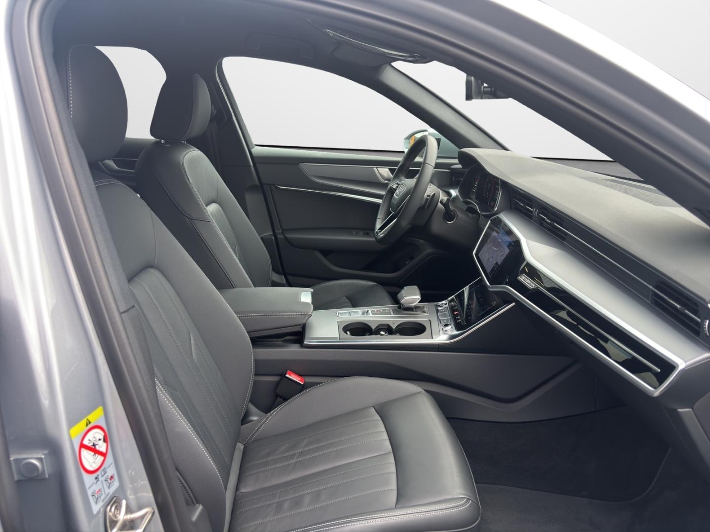 Bild über Audi A6 Avant advanced 45 TDI quattro S tronic - für weitere Informationen kontaktieren Sie den Audi Partner
