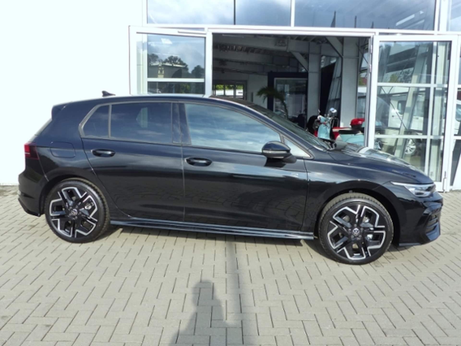 Volkswagen Golf R-Line