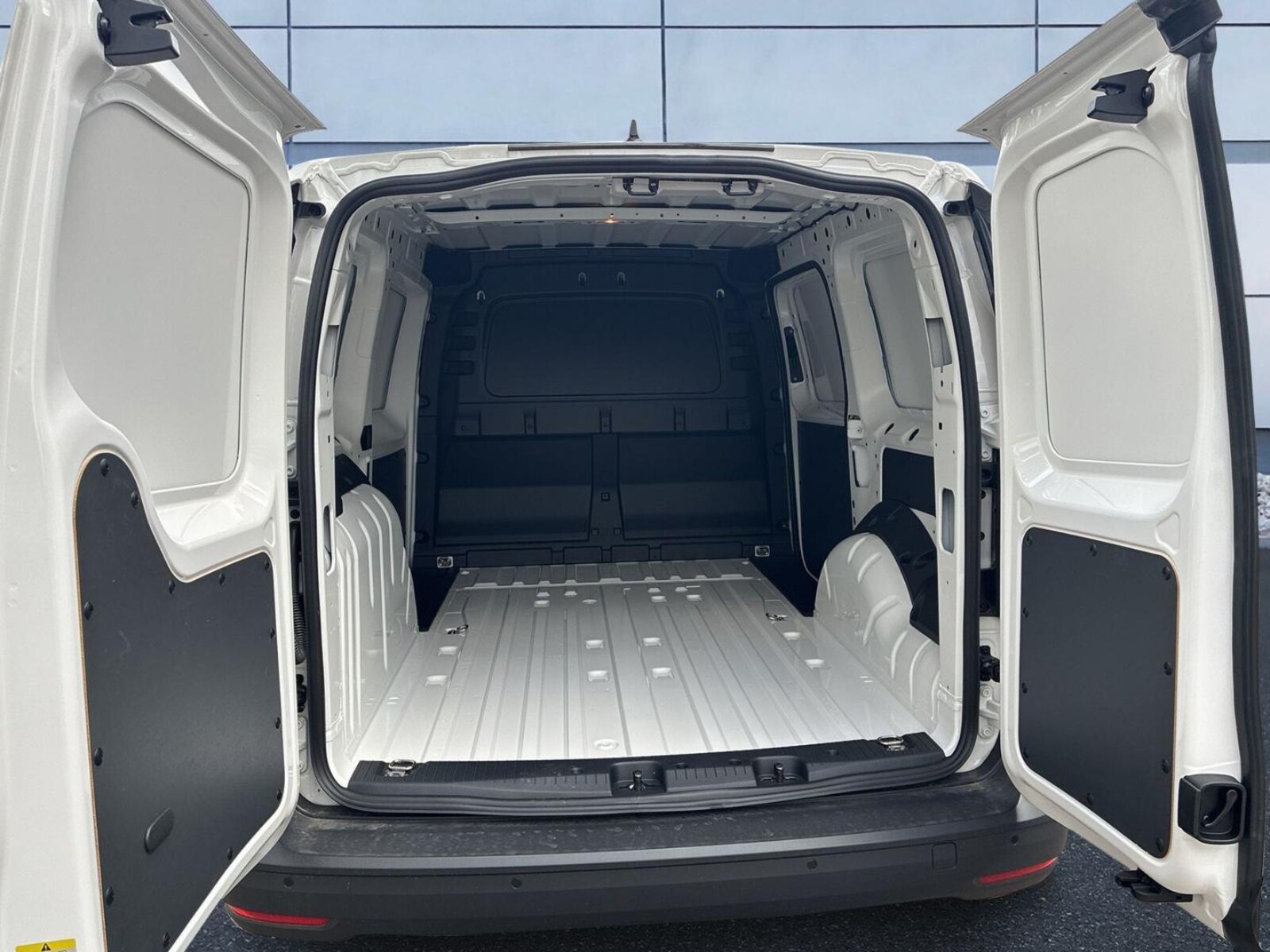 Volkswagen Caddy Maxi Cargo – Bild 11