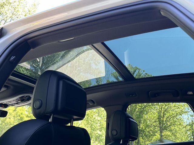 2026 Porsche Macan - Photo 17