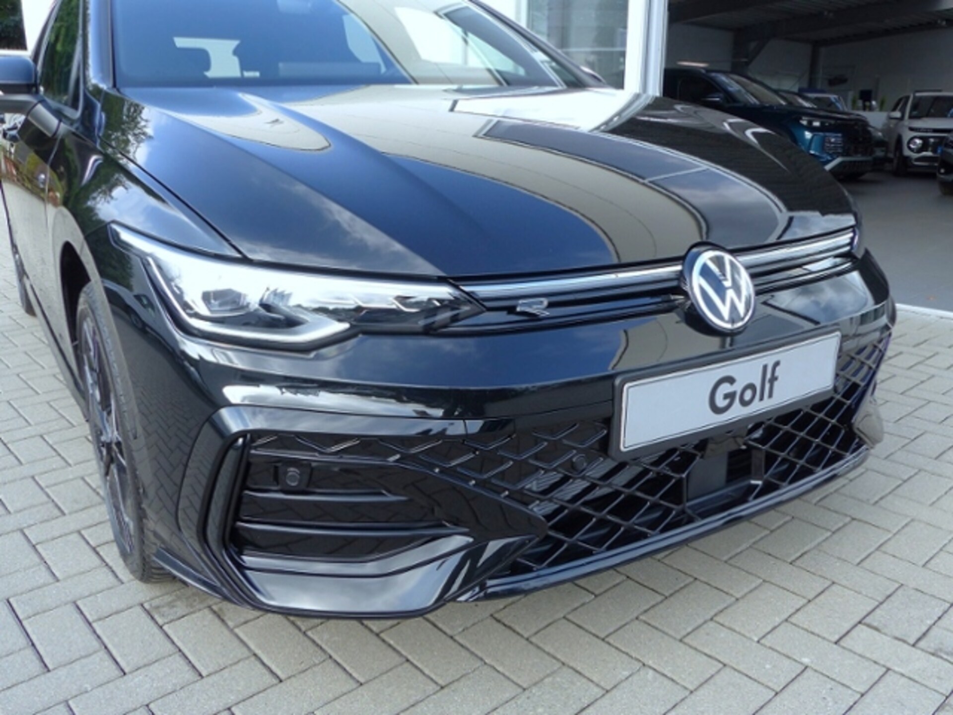 Volkswagen Golf R-Line