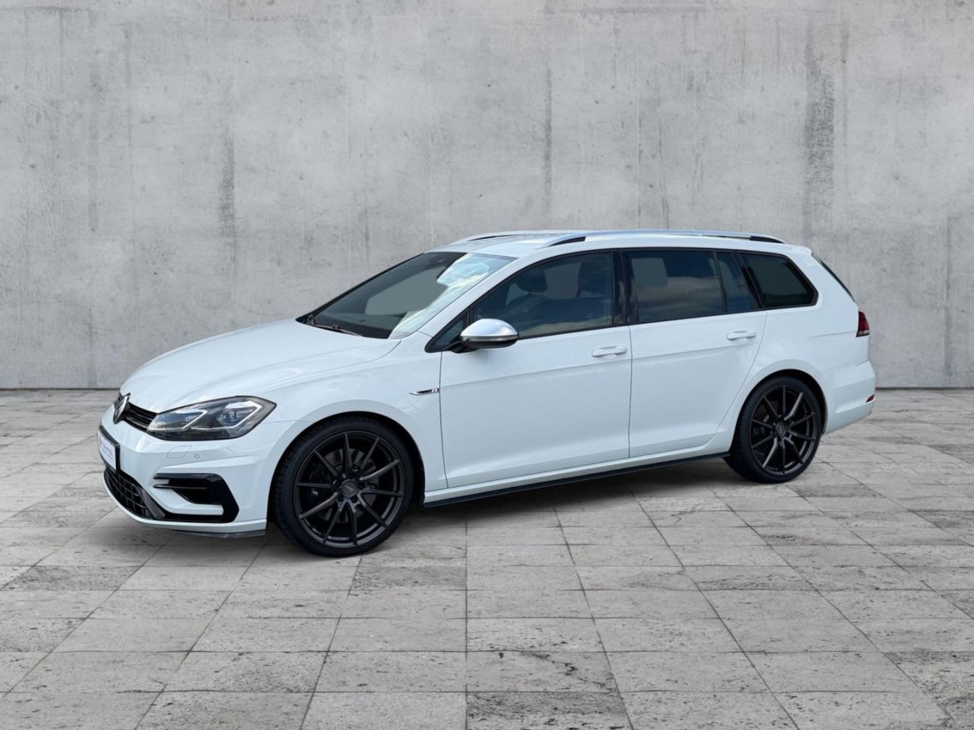 Volkswagen Golf Variant R