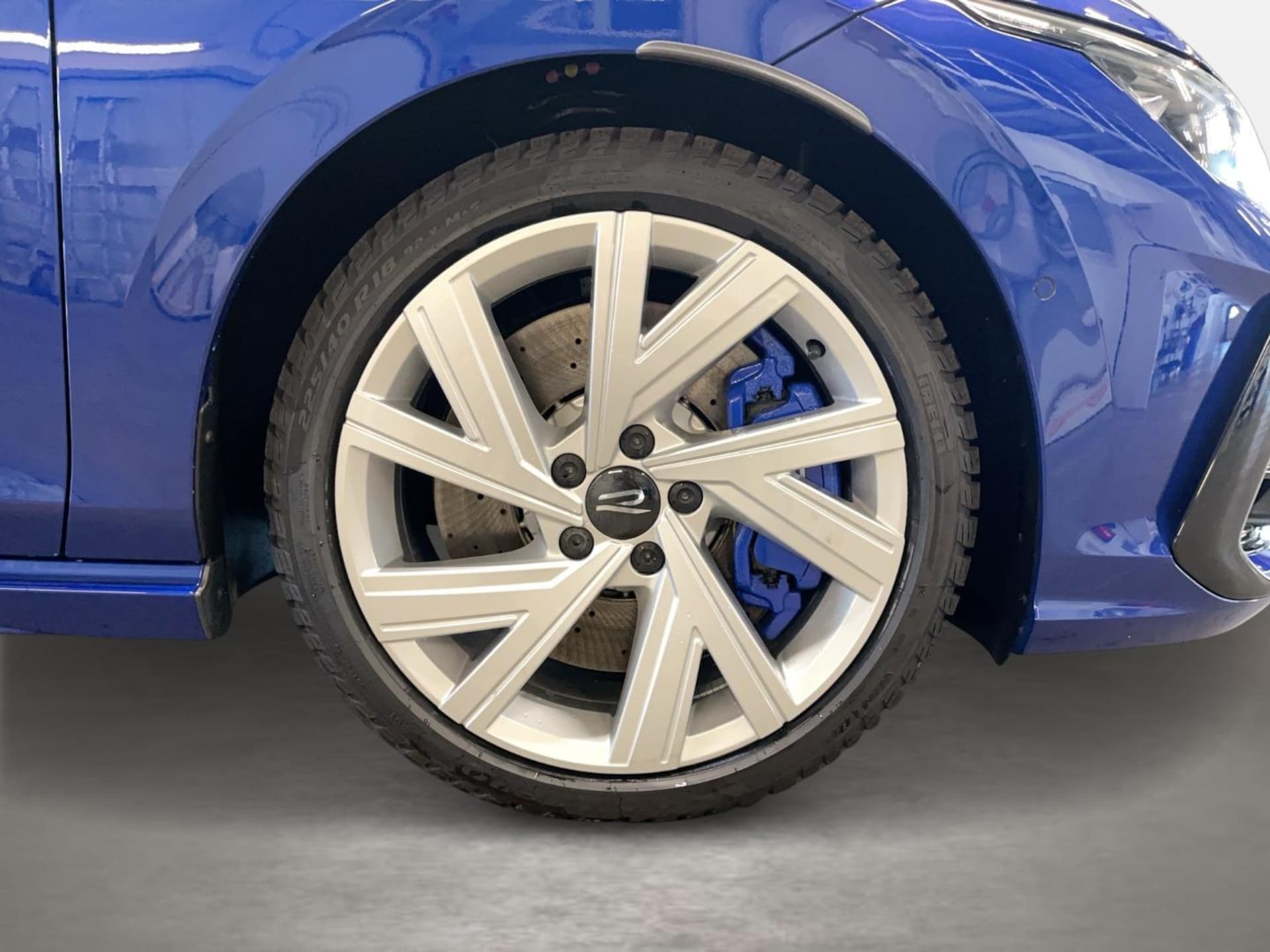 Volkswagen Golf Variant R