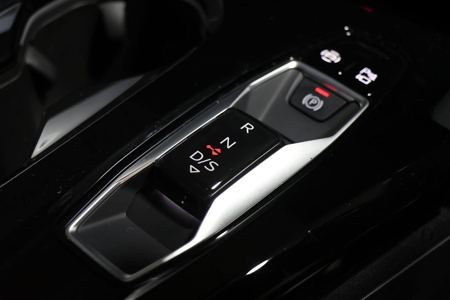Image about Audi Q5 SUV e-hybrid quattro S tronic