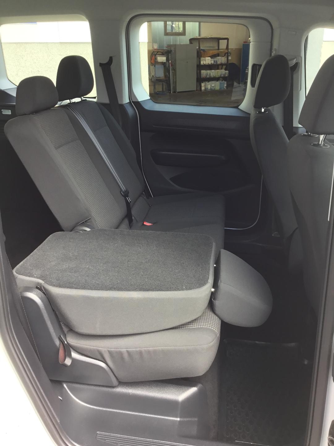Volkswagen Caddy Kombi Basis-Modell