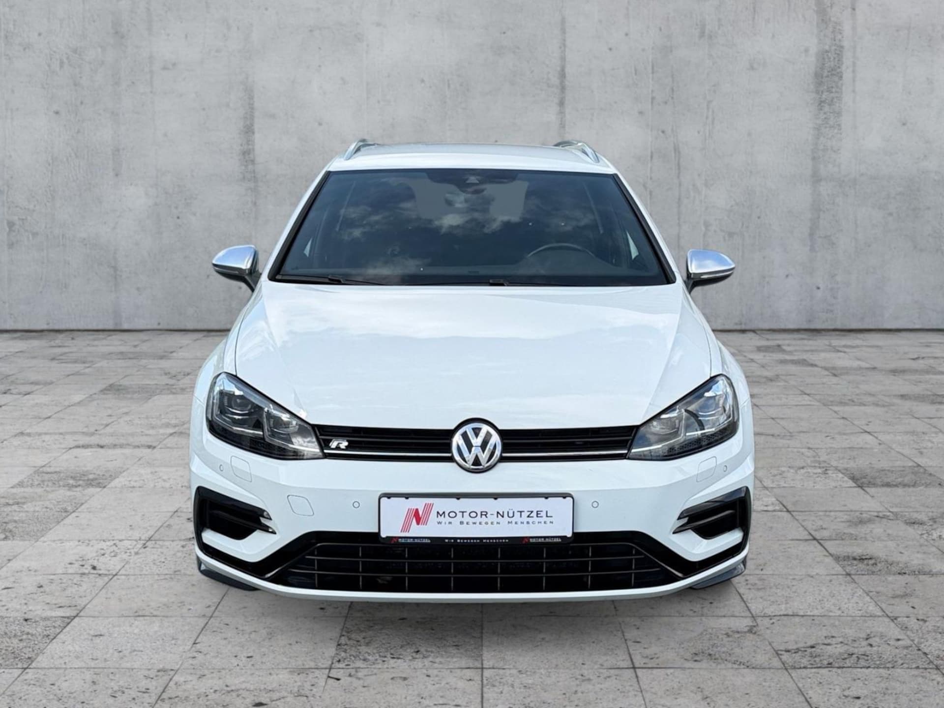 Volkswagen Golf Variant R