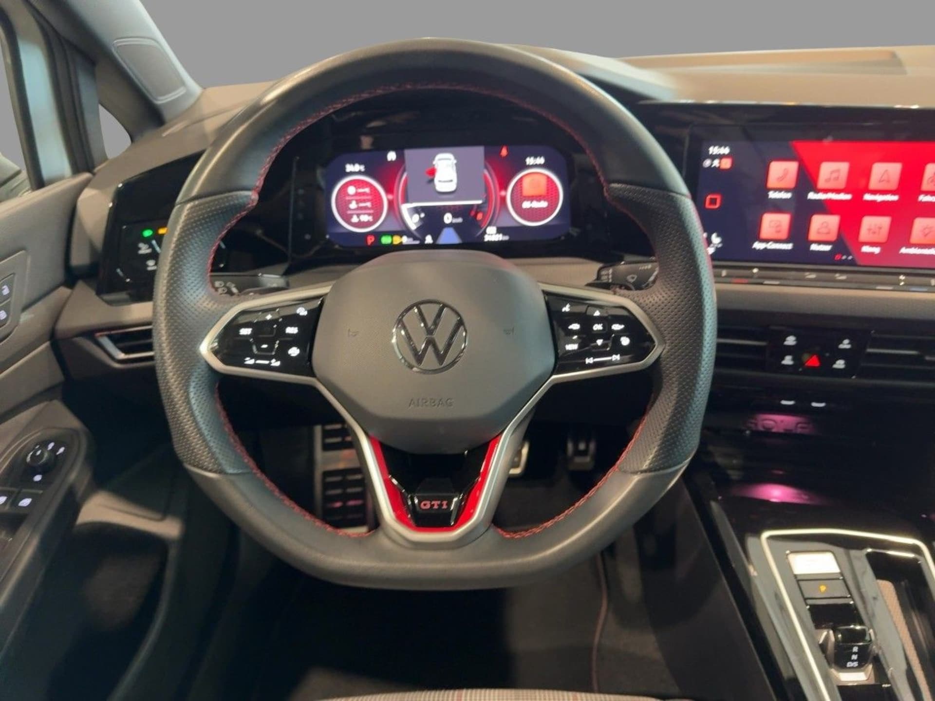 Volkswagen Golf GTI