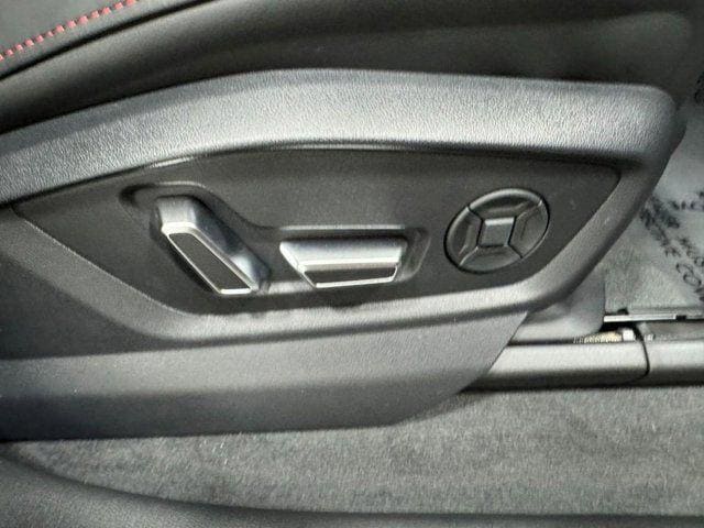 2025 Audi RS Q8 Base - Photo 21