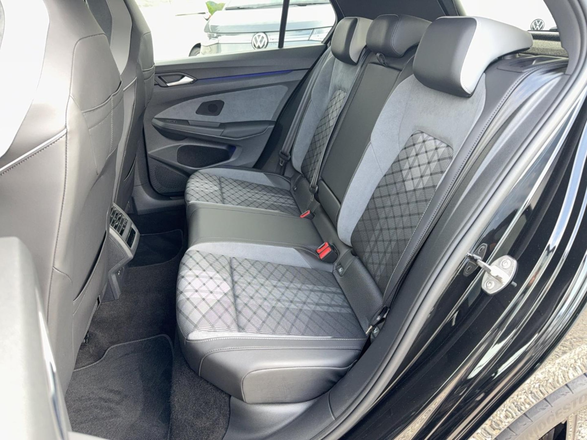 Volkswagen Golf R-Line