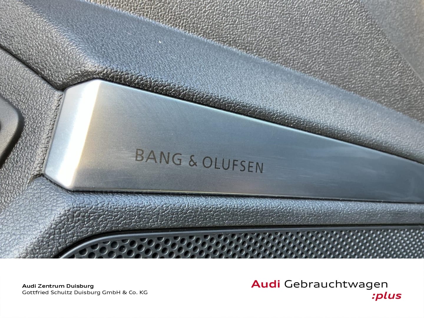 Bild über Audi S3 Sportback TFSI quattro S tronic - für weitere Informationen kontaktieren Sie den Audi Partner