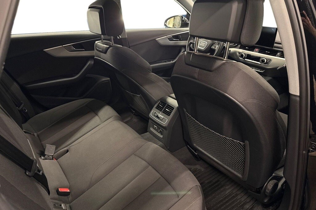 Bild som visar&nbsp;Audi A4 allroad quattro&nbsp;A4 allroad quattro 40 TDI Proline 204 hk S tronic - för mer information kontakta din Audi Partner