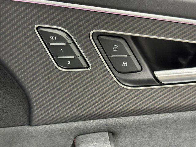 2025 Audi RS Q8 Base - Photo 22