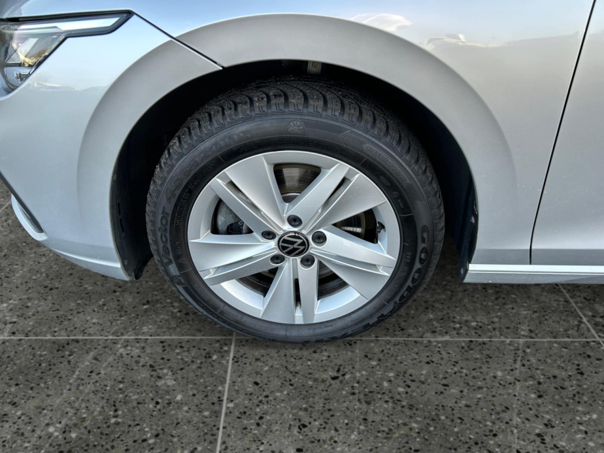 Volkswagen Golf Variant Life