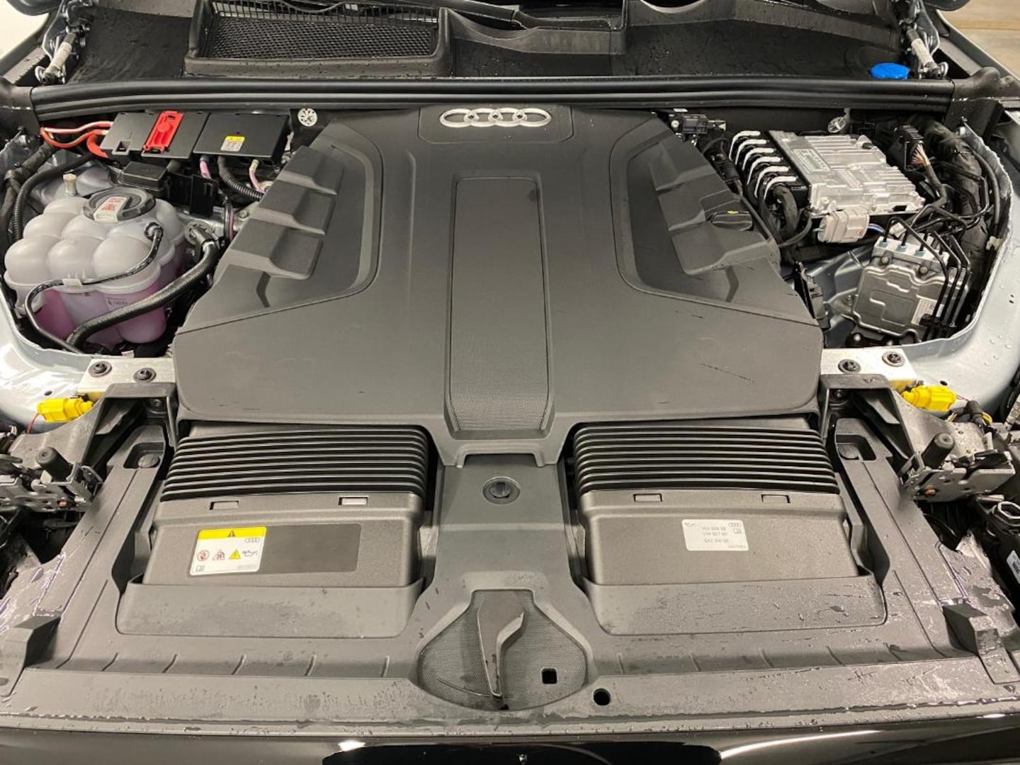 Bild über Audi Q7 SUV S line business TDI quattro 210 kW tiptronic - für weitere Informationen kontaktieren Sie den Audi Partner