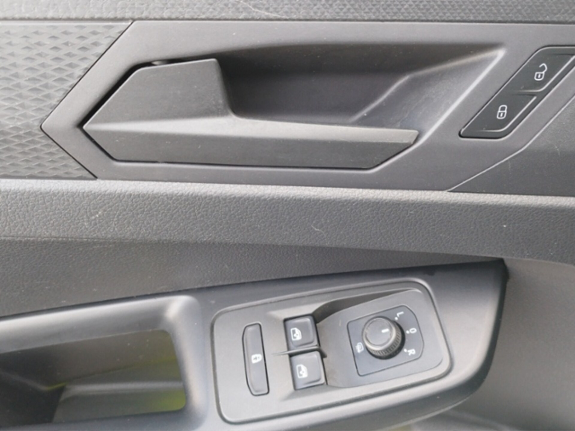Volkswagen Caddy Basis-Modell