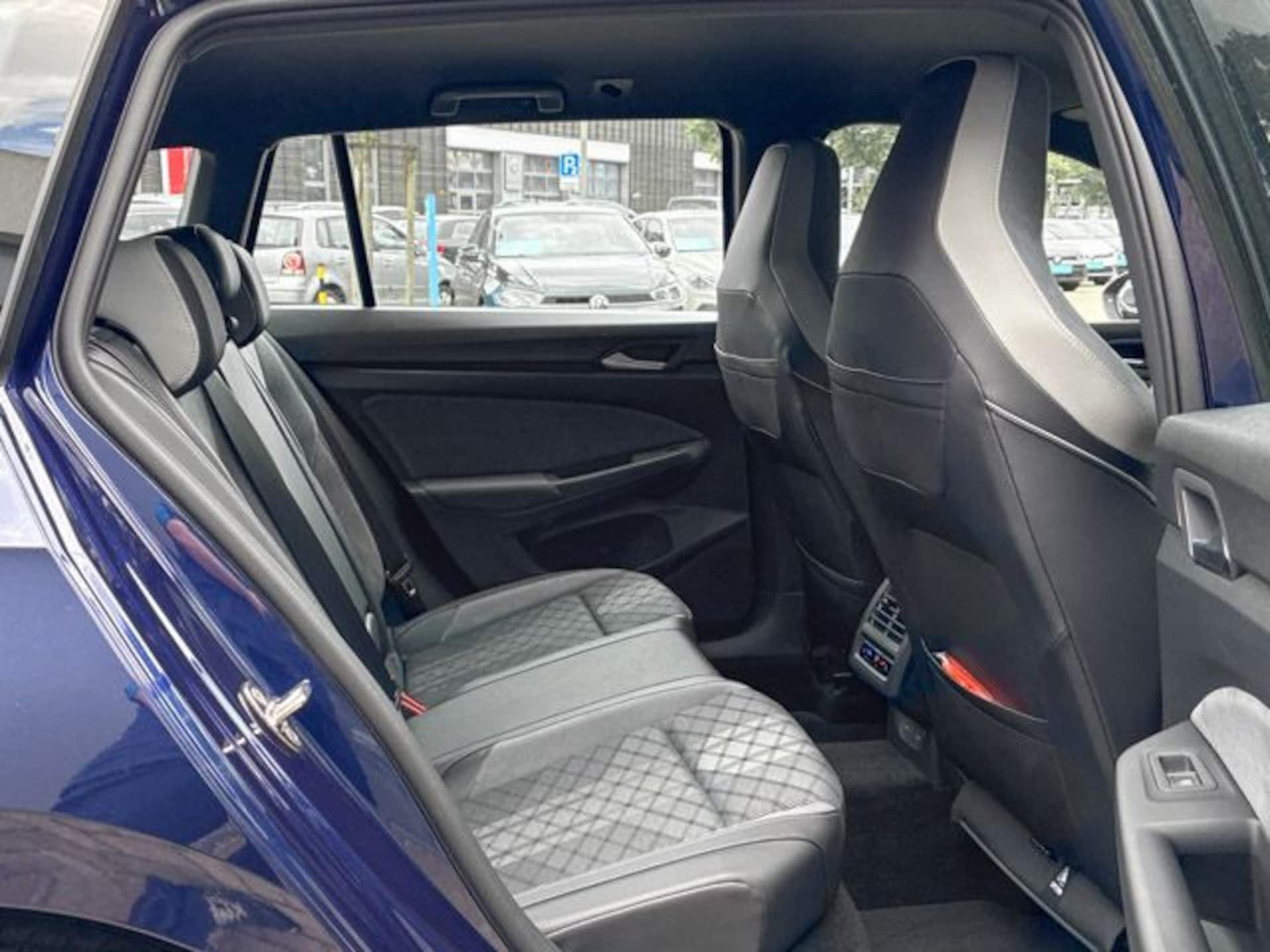 Volkswagen Golf Variant R-Line