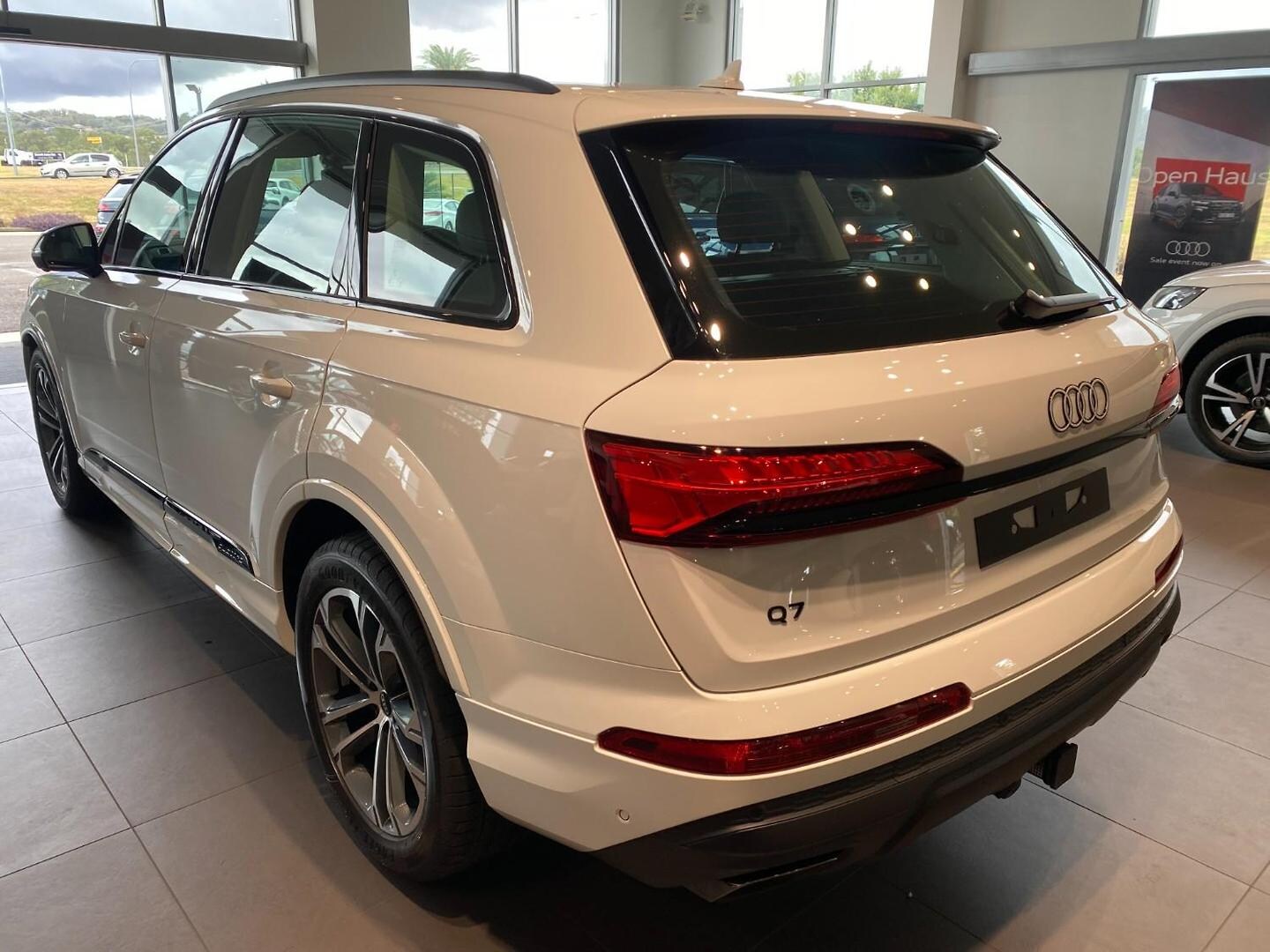 Image about Audi Q7 45 TDI quattro tiptronic