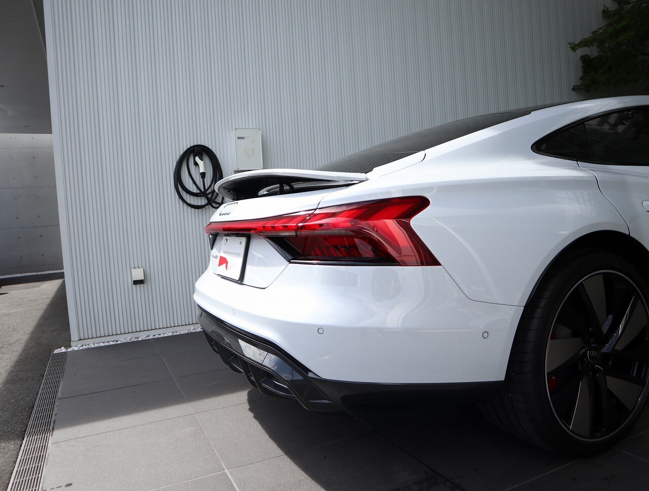 Image about Audi e-tron GT e-tron GT quattro 350,00 kW