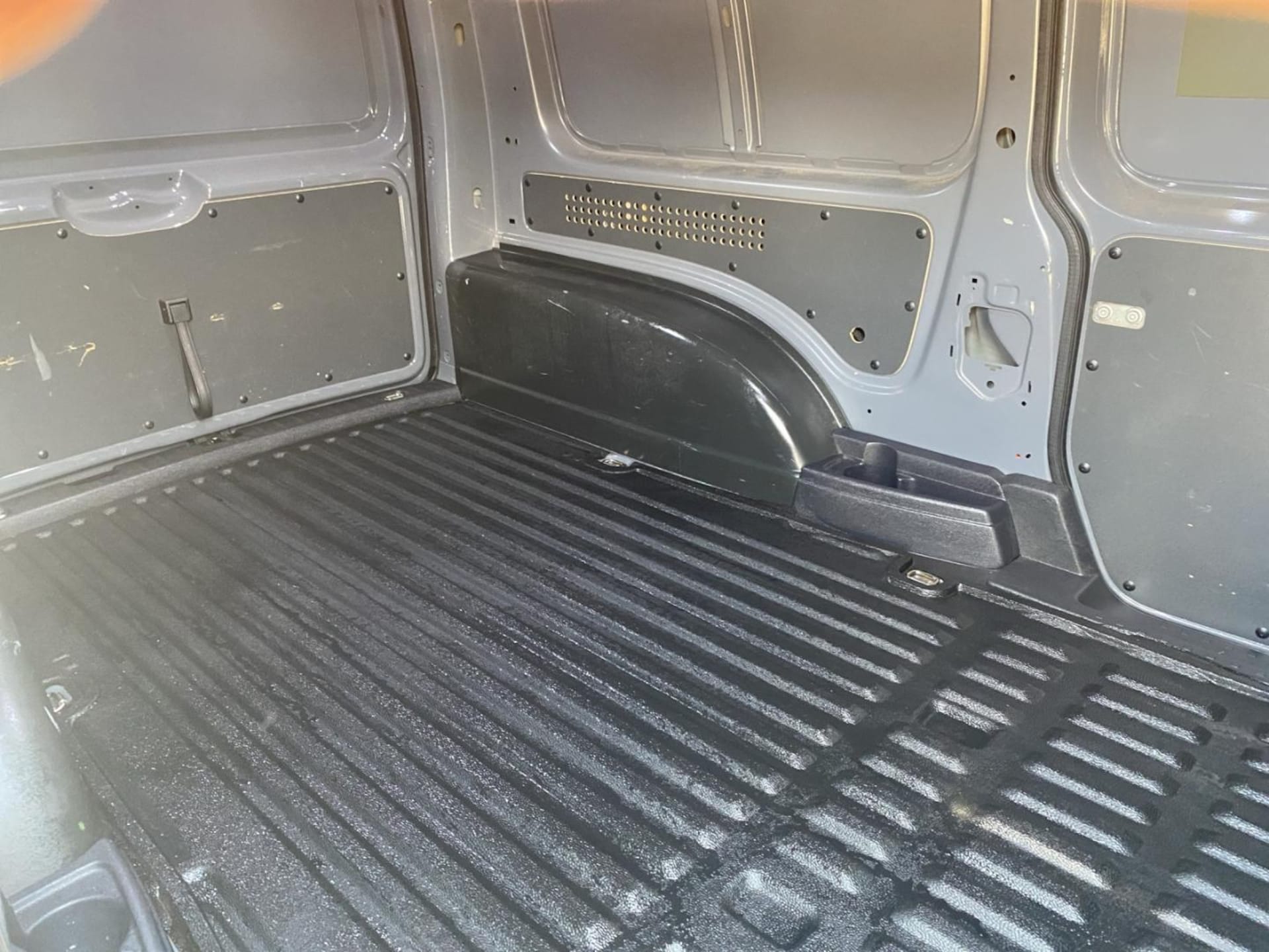 Volkswagen Caddy Maxi Kasten Basis-Modell