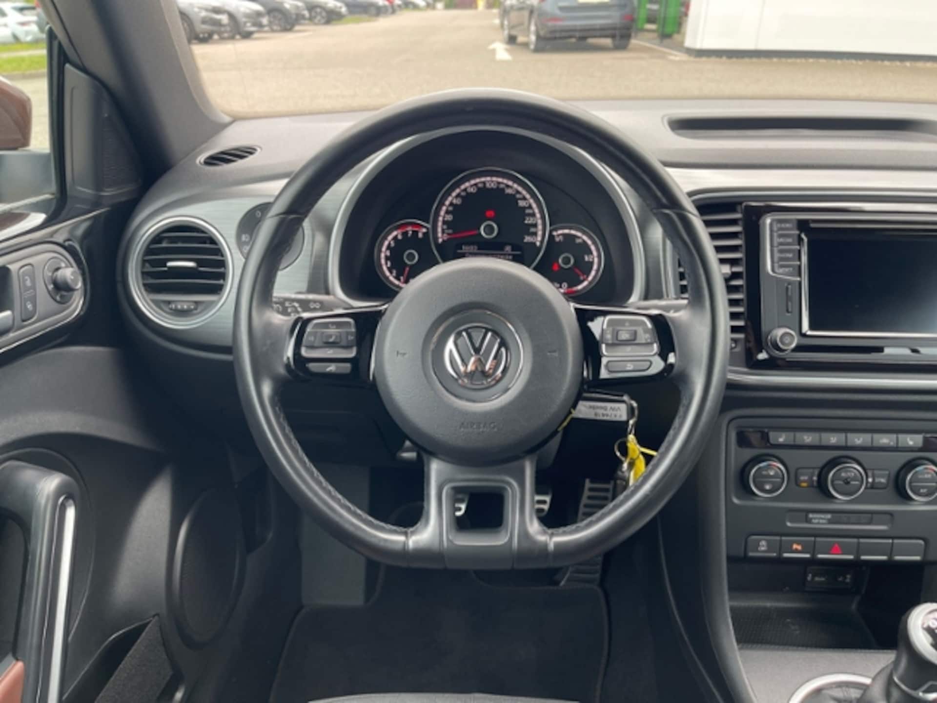 Volkswagen Beetle Cabriolet Design