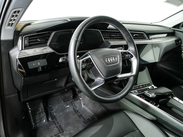 2022 Audi e-tron