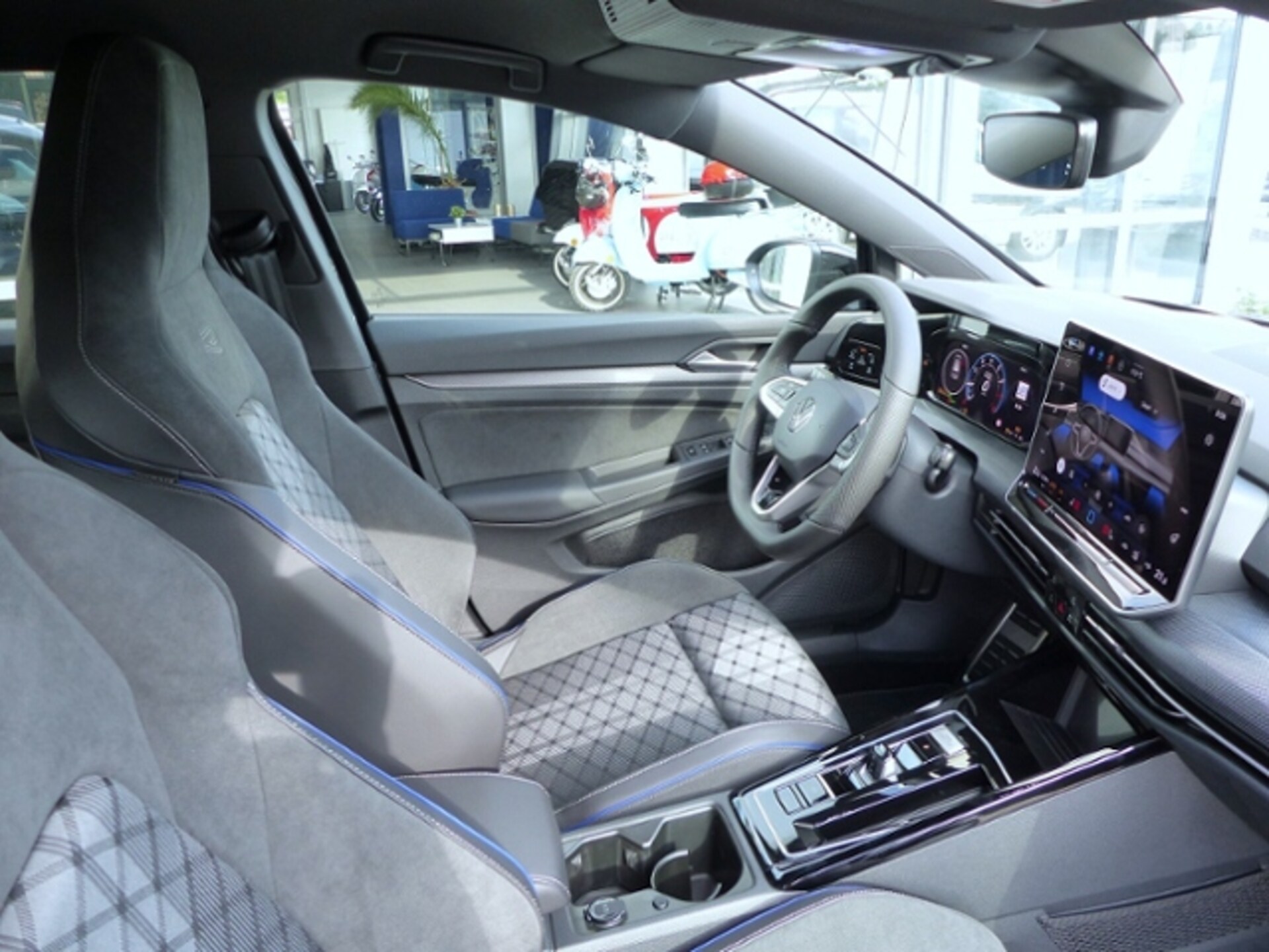 Volkswagen Golf R-Line