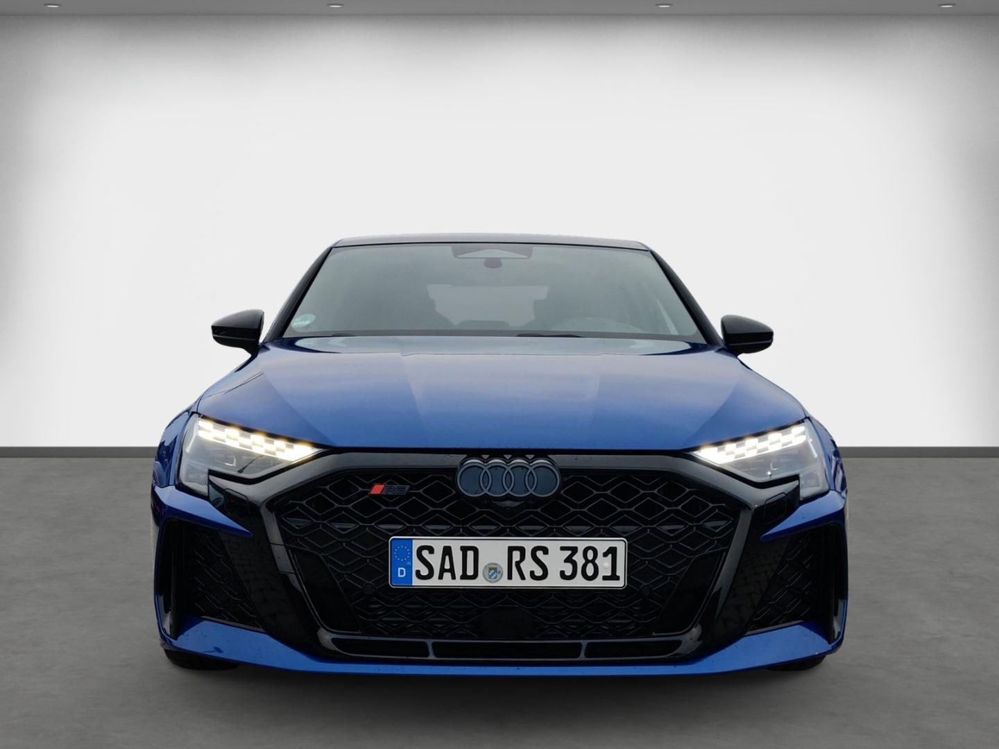 Bild über Audi RS 3 Limousine TFSI quattro 294 kW S tronic - für weitere Informationen kontaktieren Sie den Audi Partner
