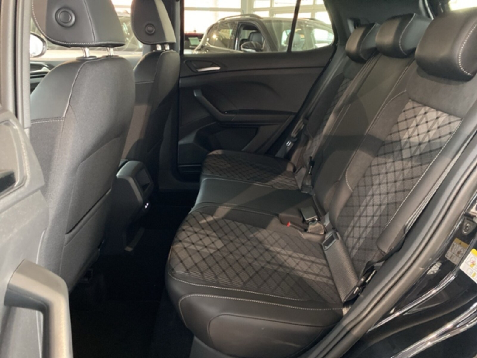 Volkswagen T-Cross – Bild 11