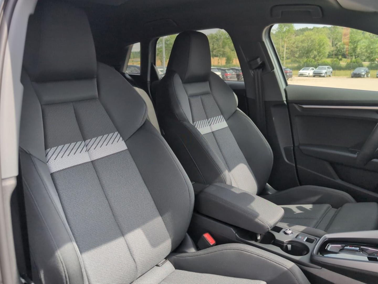 Bild über Audi A3 Sportback 35 TDI S tronic - für weitere Informationen kontaktieren Sie den Audi Partner