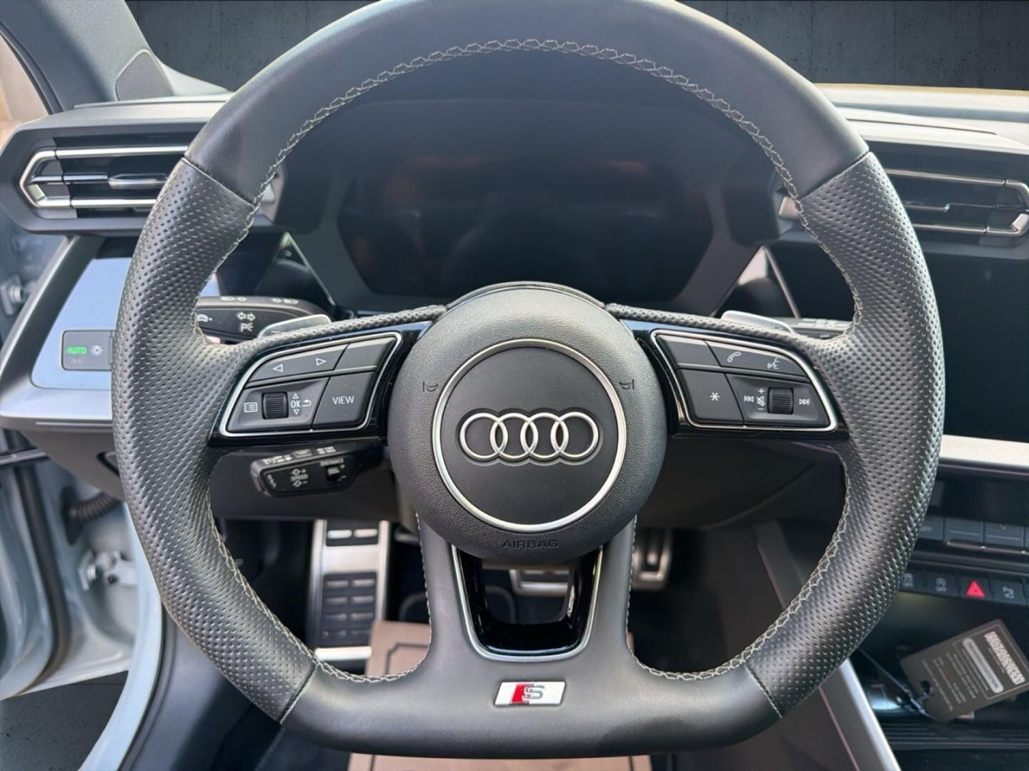 Bild über Audi A3 Sportback 35 TFSI S tronic - für weitere Informationen kontaktieren Sie den Audi Partner