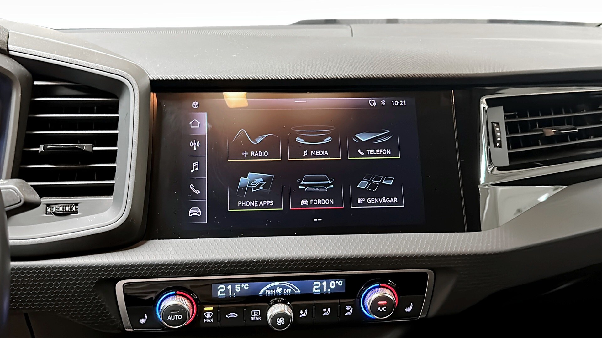 Bild som visar&nbsp;Audi A1 Sportback&nbsp;A1 Sportback 30 TFSI Proline 110 hk 6-växlad - för mer information kontakta din Audi Partner