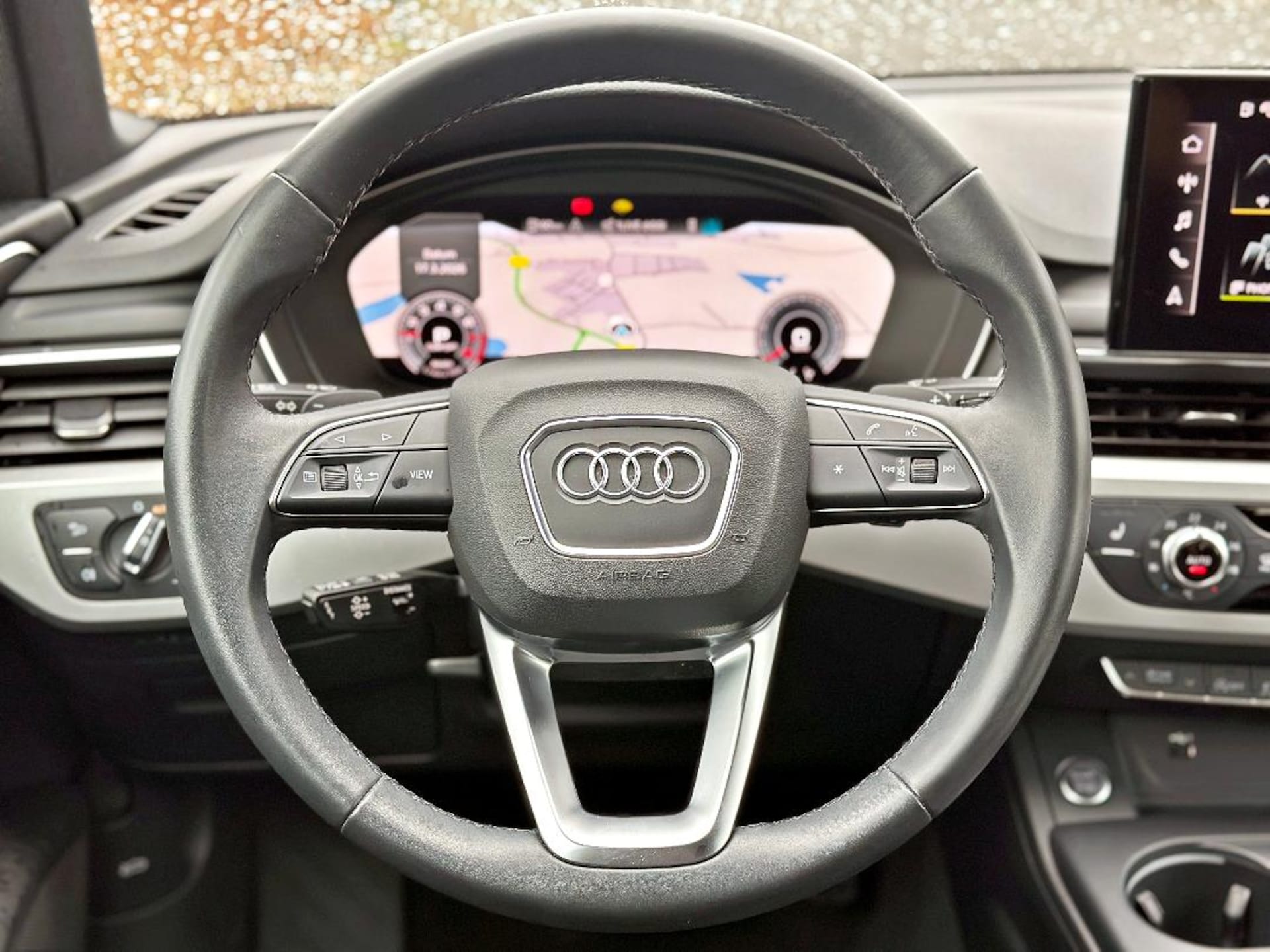 Audi A4 Avant S line