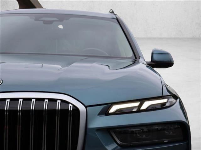 2023 BMW X7