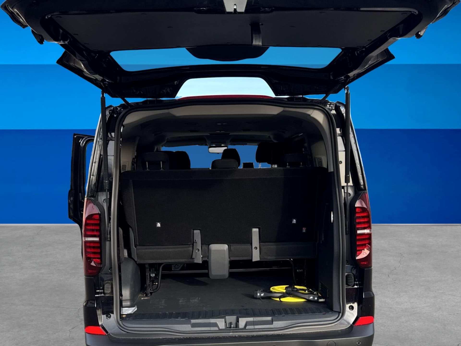 Volkswagen Transporter Kombi kurzer Radstand